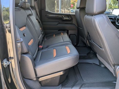 Certified 2025 GMC Sierra 1500 AT4 w/ AT4 Premium Package AWD/4WD image 25