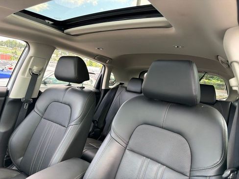 Used 2024 Honda HR-V EX-L image 9