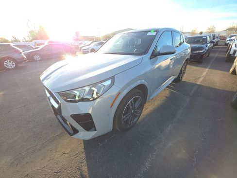 Used 2025 BMW X2 xDrive28i image 1