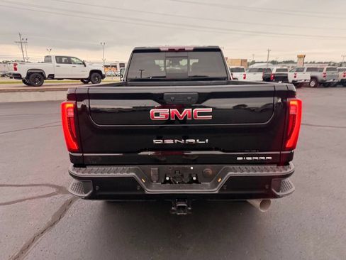 Used 2024 GMC Sierra 2500 Denali AWD/4WD image 4