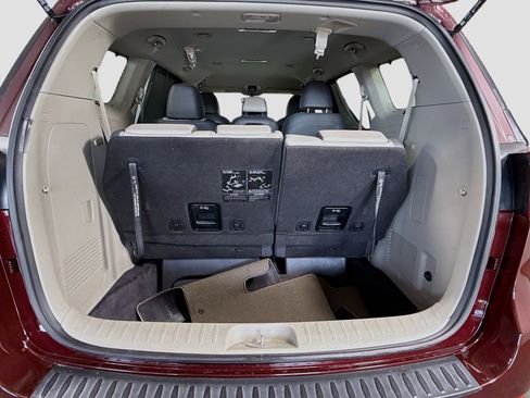 Used 2018 Kia Sedona LX w/ LX Essentials Premium Package image 33