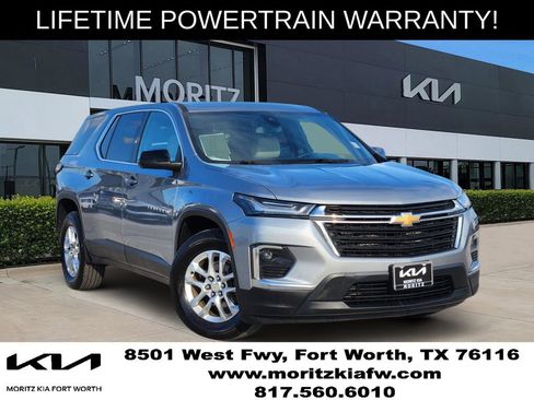 Used 2023 Chevrolet Traverse LS FWD image 1