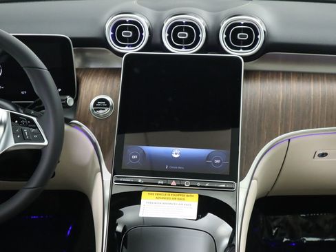 New 2026 Mercedes-Benz GLC 300 image 15