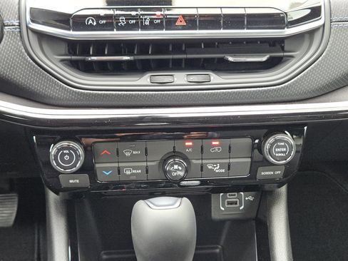 New 2026 Jeep Compass Latitude image 15