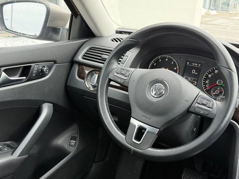 Used 2015 Volkswagen Passat 1.8T SEL Premium image 13