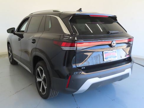 New 2026 Volkswagen Tiguan SE AWD/4WD image 6