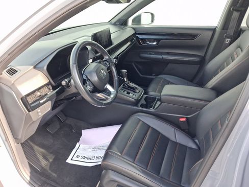 Used 2024 Honda CR-V Sport Touring image 4