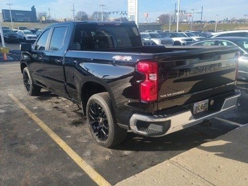 Used 2024 Chevrolet Silverado 1500 LT image 3
