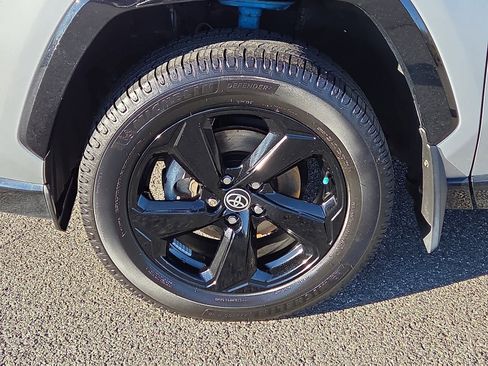 Certified 2021 Toyota RAV4 XSE w/ Carpet Mat Package (TMS) image 9