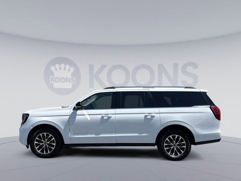 Used 2025 Ford Expedition Max Platinum AWD/4WD image 2