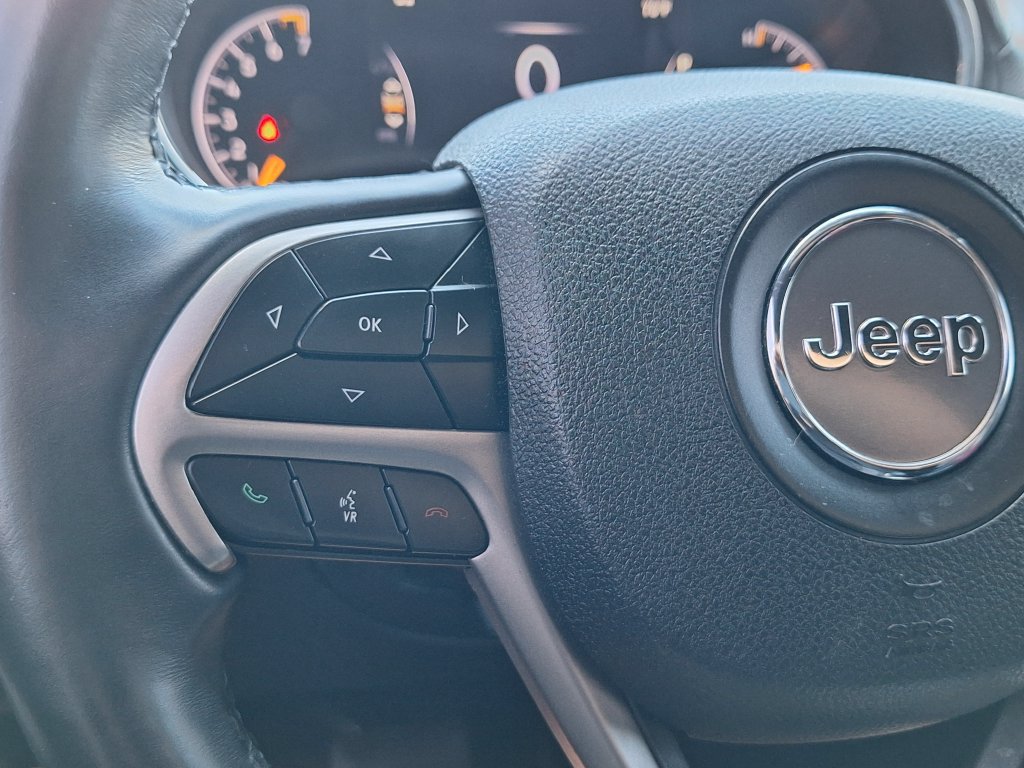 Used 2018 Jeep Grand Cherokee Limited AWD/4WD image 16