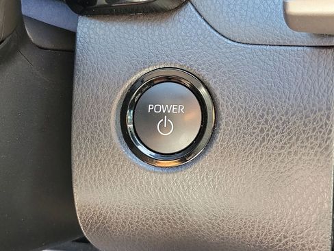 Used 2025 Toyota Camry LE FWD image 31