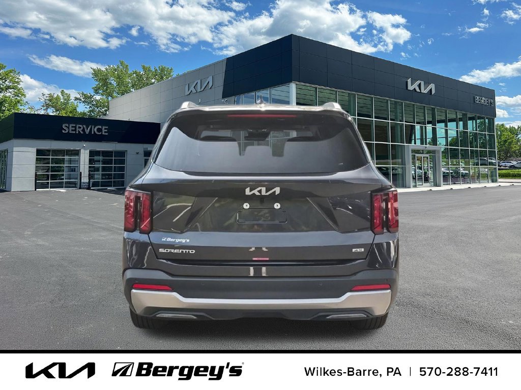 Certified 2026 Kia Sorento S w/ S Panoramic Sunroof Package AWD/4WD image 10