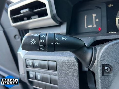 Used 2024 Toyota Tacoma SR5 AWD/4WD image 18