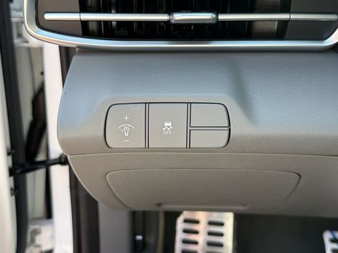New 2026 Hyundai Elantra Sport FWD image 31