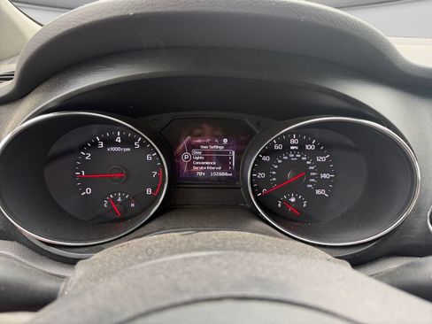 Used 2018 Kia Sedona LX w/ LX Essentials Premium Package FWD image 14