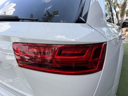 Used 2017 Audi Q7 2.0T Premium AWD/4WD image 12