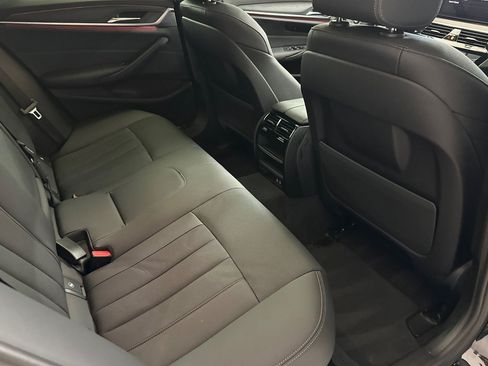 Used 2023 BMW 530i w/ Convenience Package RWD image 33
