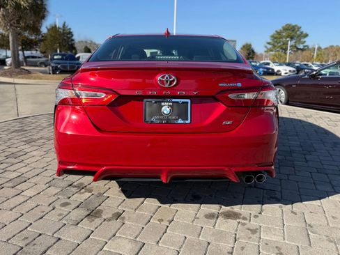 Used 2020 Toyota Camry SE image 11