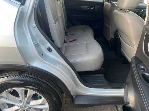 Used 2014 Nissan Rogue SV w/ SV Premium Package image 22