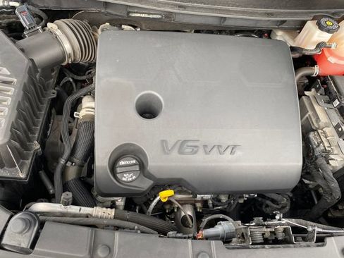 Certified 2023 Chevrolet Traverse LS FWD image 21