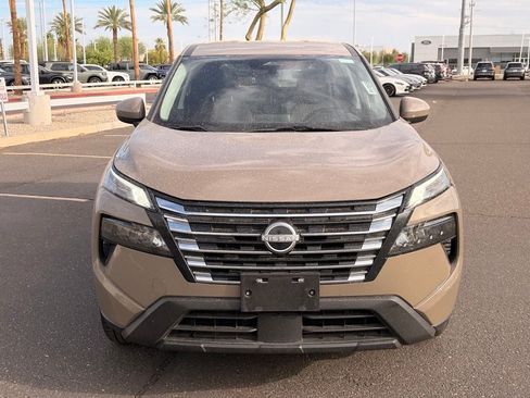 Used 2025 Nissan Rogue SV FWD image 9