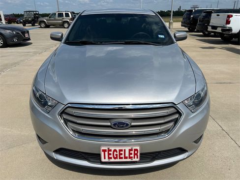 Used 2018 Ford Taurus SEL image 21
