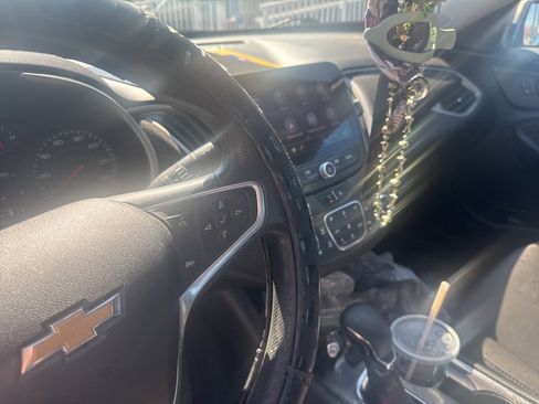 Used 2022 Chevrolet Malibu LT image 19