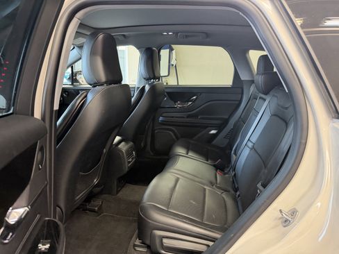 Used 2022 Lincoln Corsair Reserve w/ Luxury Package image 8