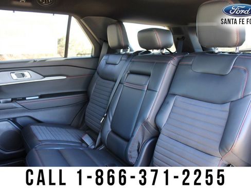 Used 2025 Ford Explorer ST-Line w/ Premium Package RWD image 41