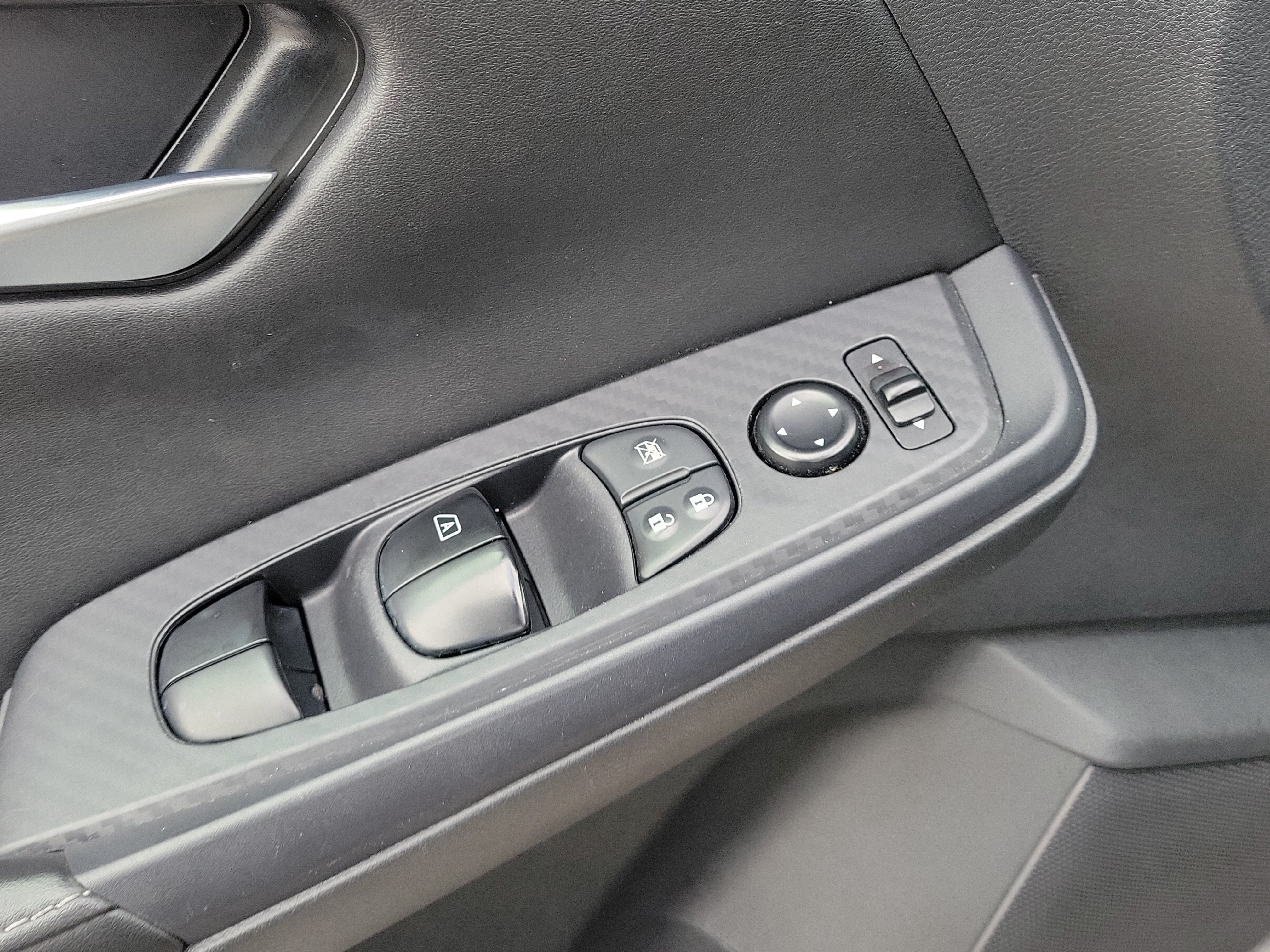 Used 2024 Nissan Sentra SV FWD image 12