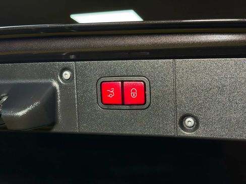 Used 2007 Mercedes-Benz S 65 AMG image 16