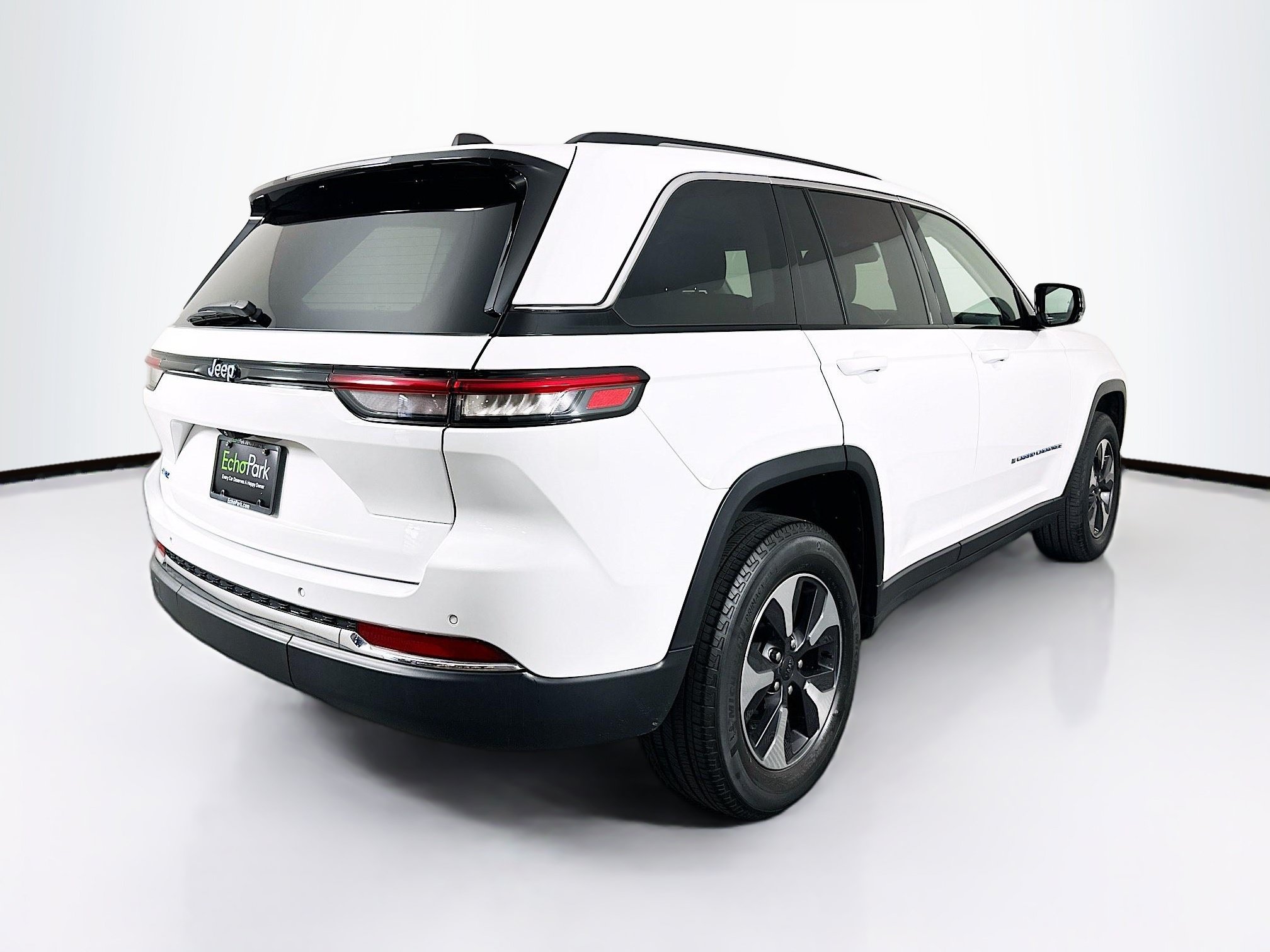 Used 2023 Jeep Grand Cherokee 4WD 4xe image 9