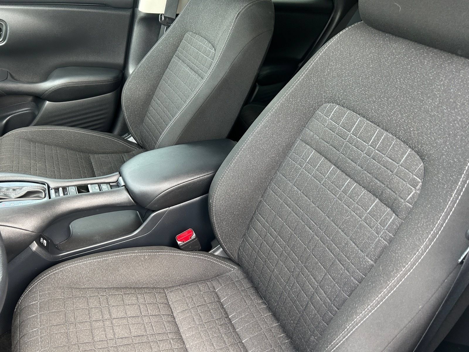 Certified 2023 Honda HR-V LX image 18