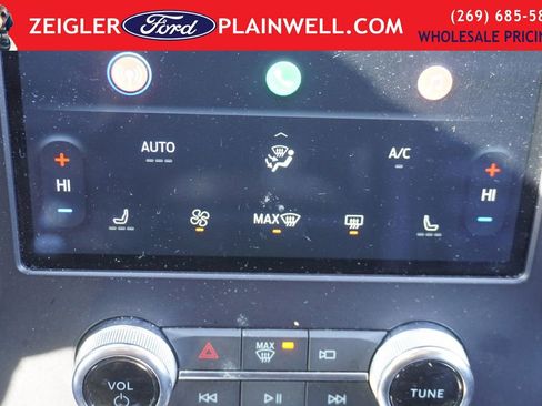 Used 2024 Ford Edge SEL image 20