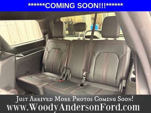 Used 2023 Ford Expedition Limited image 7