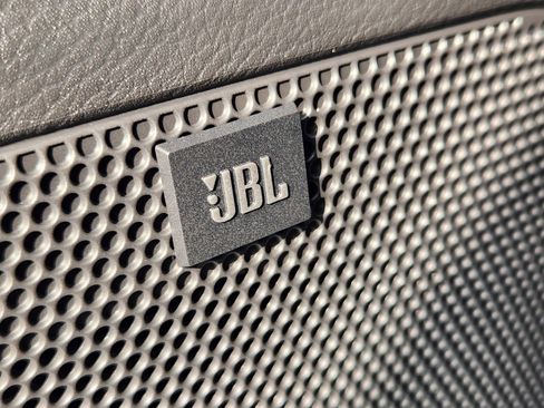 Used 2023 Toyota Tacoma Limited image 20