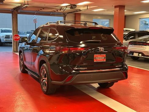 Certified 2026 Toyota Highlander XLE AWD/4WD image 5
