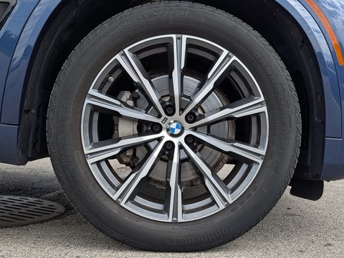Used 2022 BMW X5 xDrive40i w/ M Sport Package AWD/4WD image 11