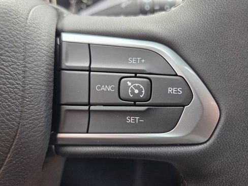 Used 2026 Jeep Compass Latitude AWD/4WD image 25