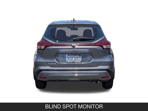 Used 2023 Nissan Kicks S FWD image 9