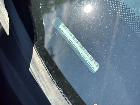 Used 2022 Dodge Charger SXT w/ Leather Interior Group image 7