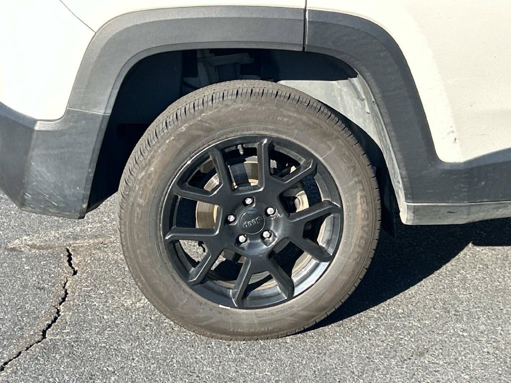 Used 2019 Jeep Renegade Altitude w/ Quick Order Package 2XM AWD/4WD image 9