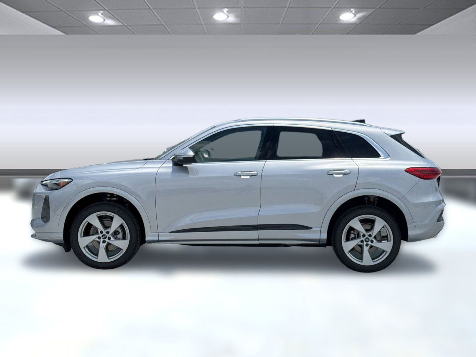 New 2026 Audi Q5 Premium Plus AWD/4WD image 2