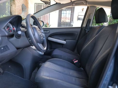 Used 2014 MAZDA MAZDA2 Sport FWD image 11