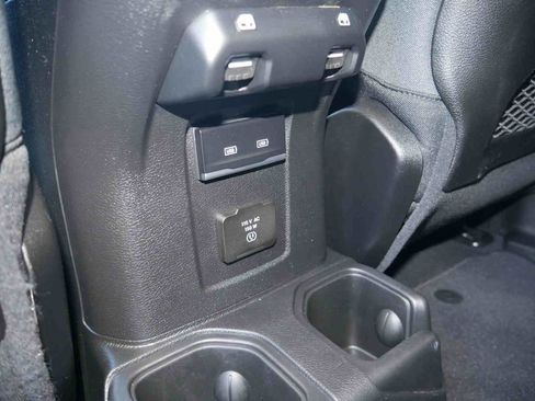 Used 2024 Jeep Wrangler Unlimited Rubicon w/ Technology Group AWD/4WD image 18