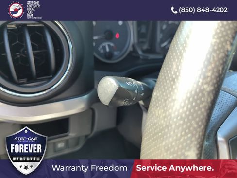 Used 2018 Toyota Tacoma SR5 RWD image 18