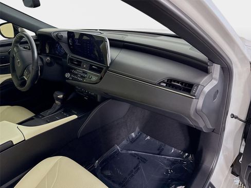 Used 2022 Lexus ES 350 Ultra Luxury w/ Accessory Package 2 FWD image 30