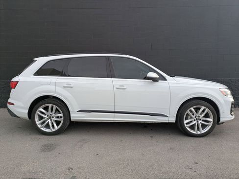 Certified 2025 Audi Q7 2.0T Premium w/ Convenience Plus Package image 5