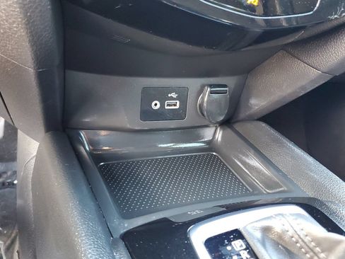 Used 2020 Nissan Rogue Sport SV FWD image 23